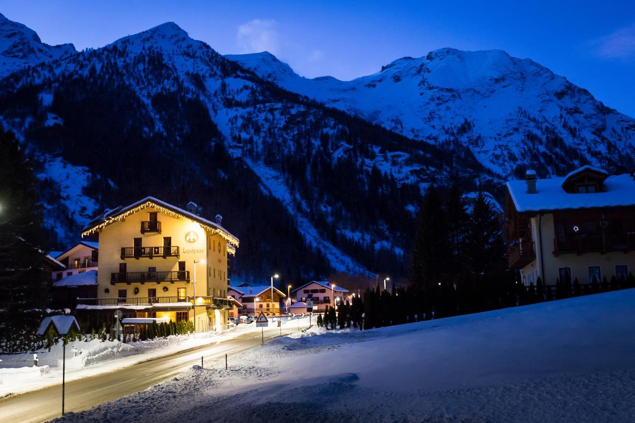 Hotel Lyshaus グレッソネイ・サイント・ジェアン エクステリア 写真
