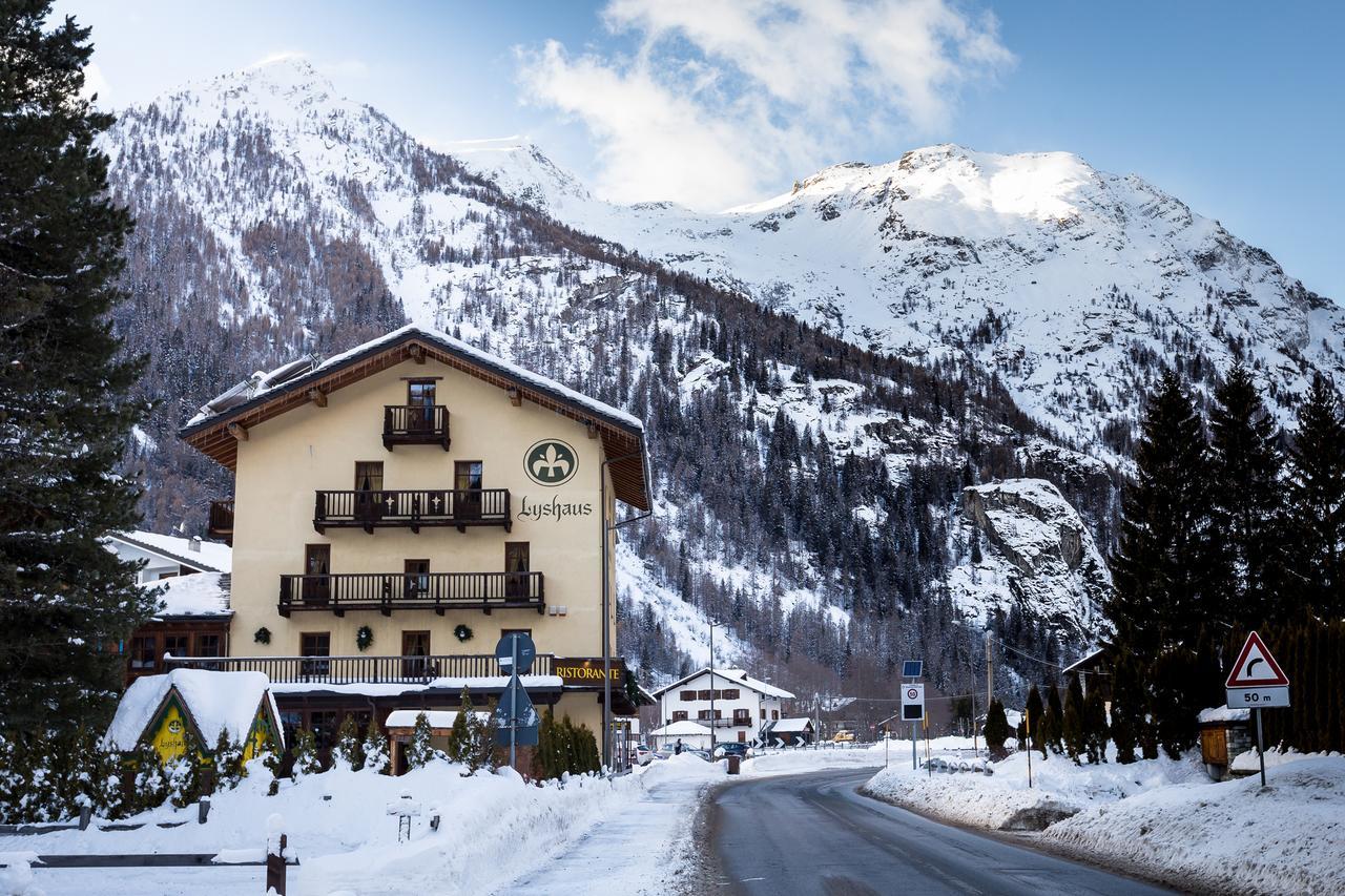 Hotel Lyshaus グレッソネイ・サイント・ジェアン エクステリア 写真